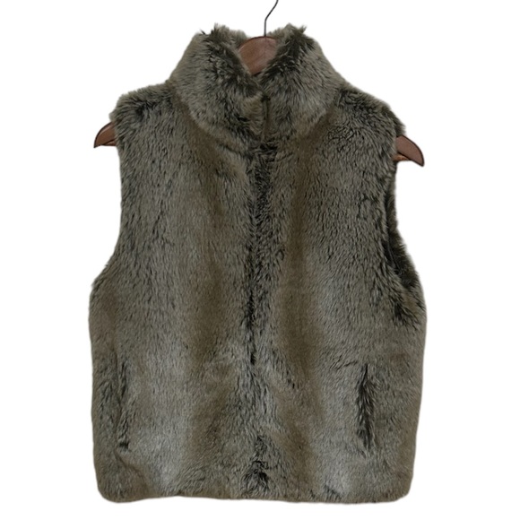 â˘Never Worn⢠Faux Fur Full Zip Vest Jacket with Stand Collar/Pockets (S-M) - Picture 2 of 15